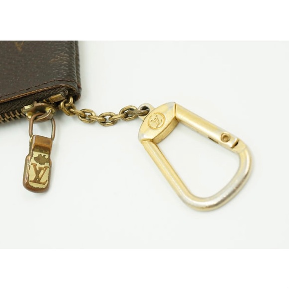 Louis Vuitton Monogram Key Pouch✨ - Picture 4 of 14
